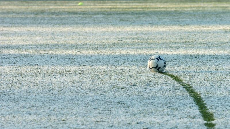 Velden gesloten vanwege weer